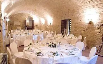 Hotel Castello Di Vigoleno 3*,