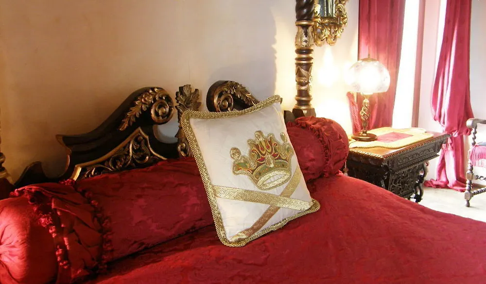 Hotel Castello Di Vigoleno Bed and breakfast