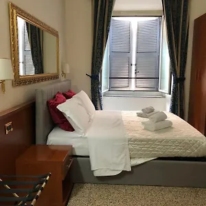  Pensión A Rosmini Italia