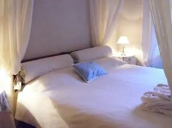 Hotel Castello Di Vigoleno