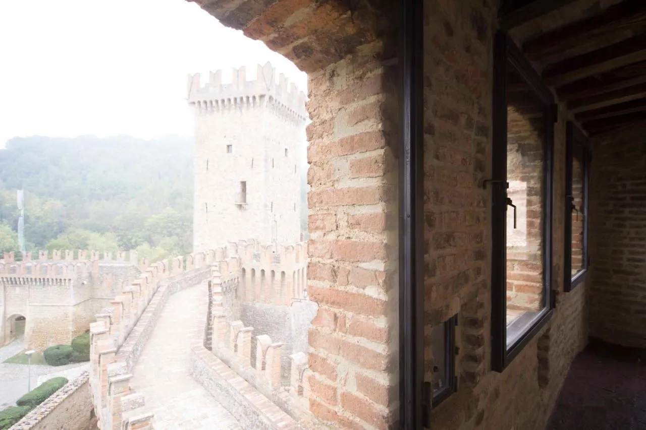 Hotel Castello Di Vigoleno 3*,